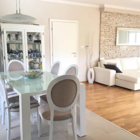 House Lilija בית נופש זאדאר